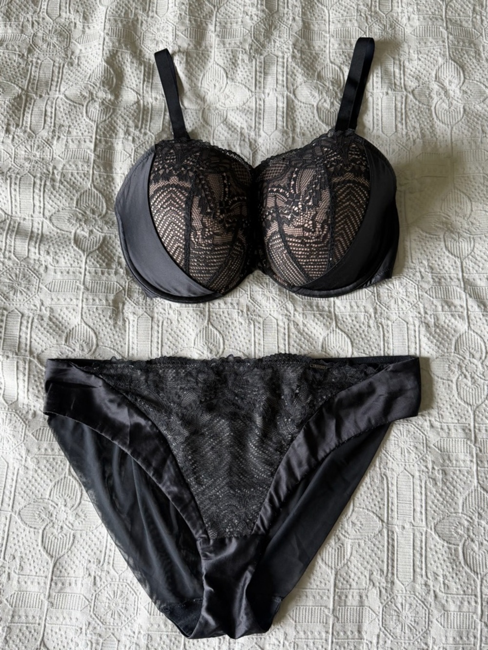 Marks & Spencer black lace/sheer underwire bra and high leg panties 38DD 18 (UK)